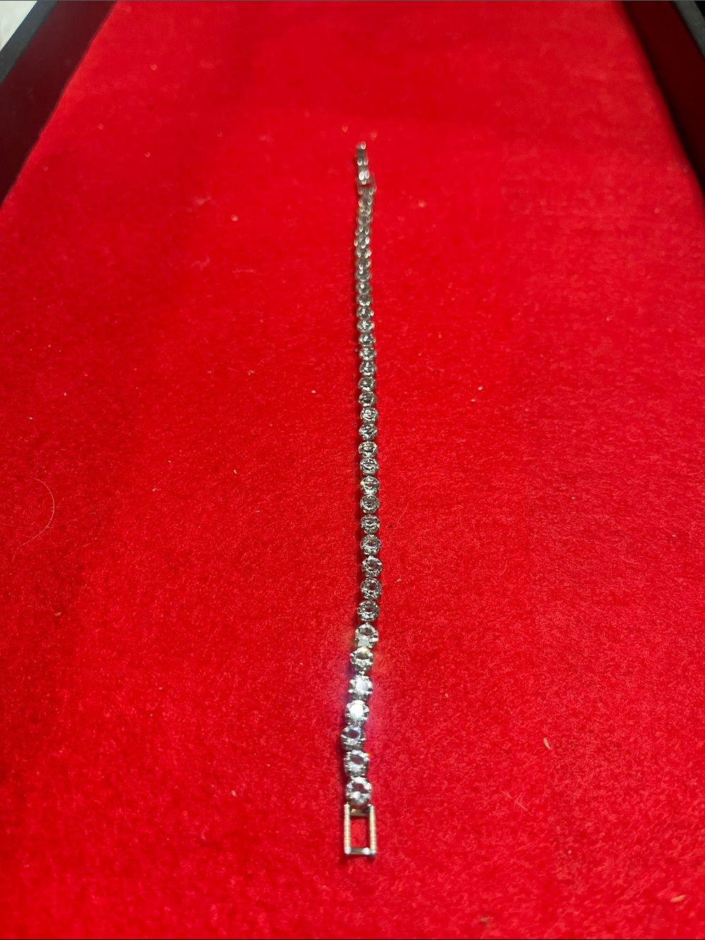 New - Classic Silver-Tone Tennis Bracelet with beautiful Stones 7”
